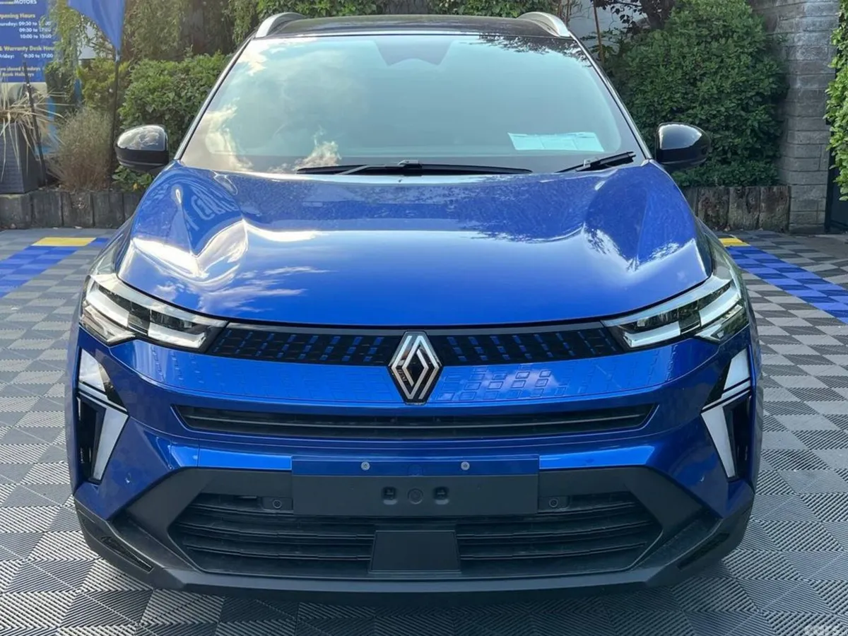 Renault Captur SUV, Petrol Hybrid, 2026, Blue