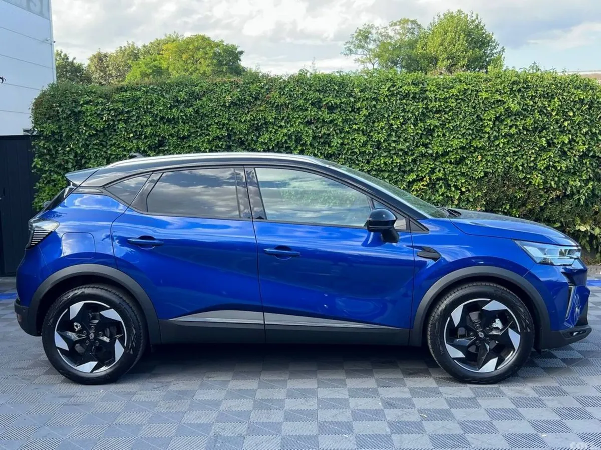 Renault Captur SUV, Petrol Hybrid, 2026, Blue