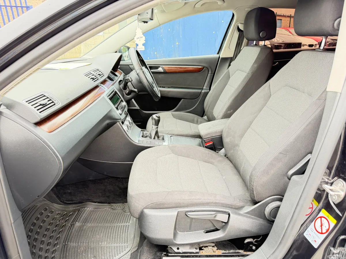 Volkswagen Passat Saloon, Diesel, 2014, Black