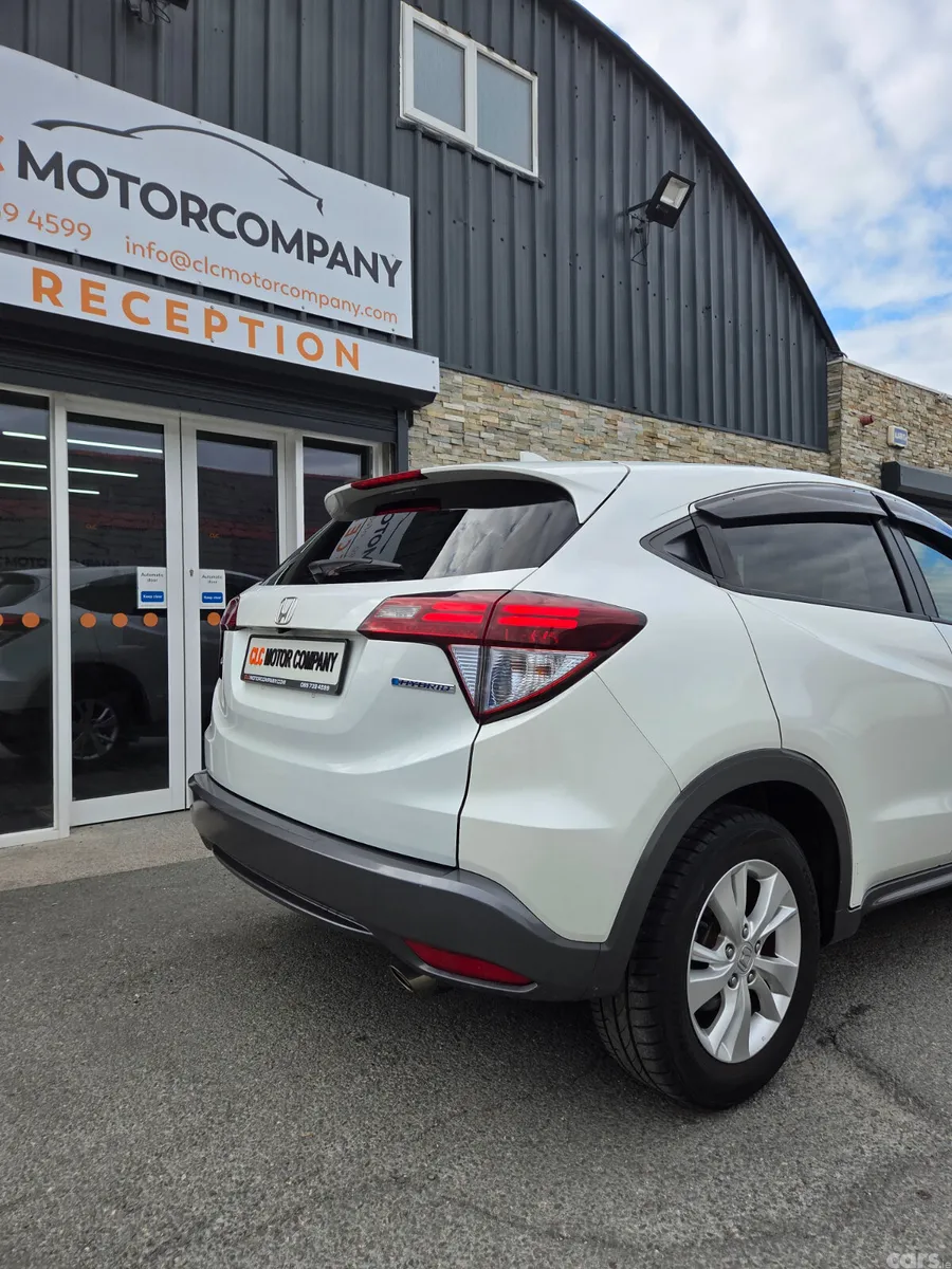 Honda Vezel MPV, Petrol Hybrid, 2016, White