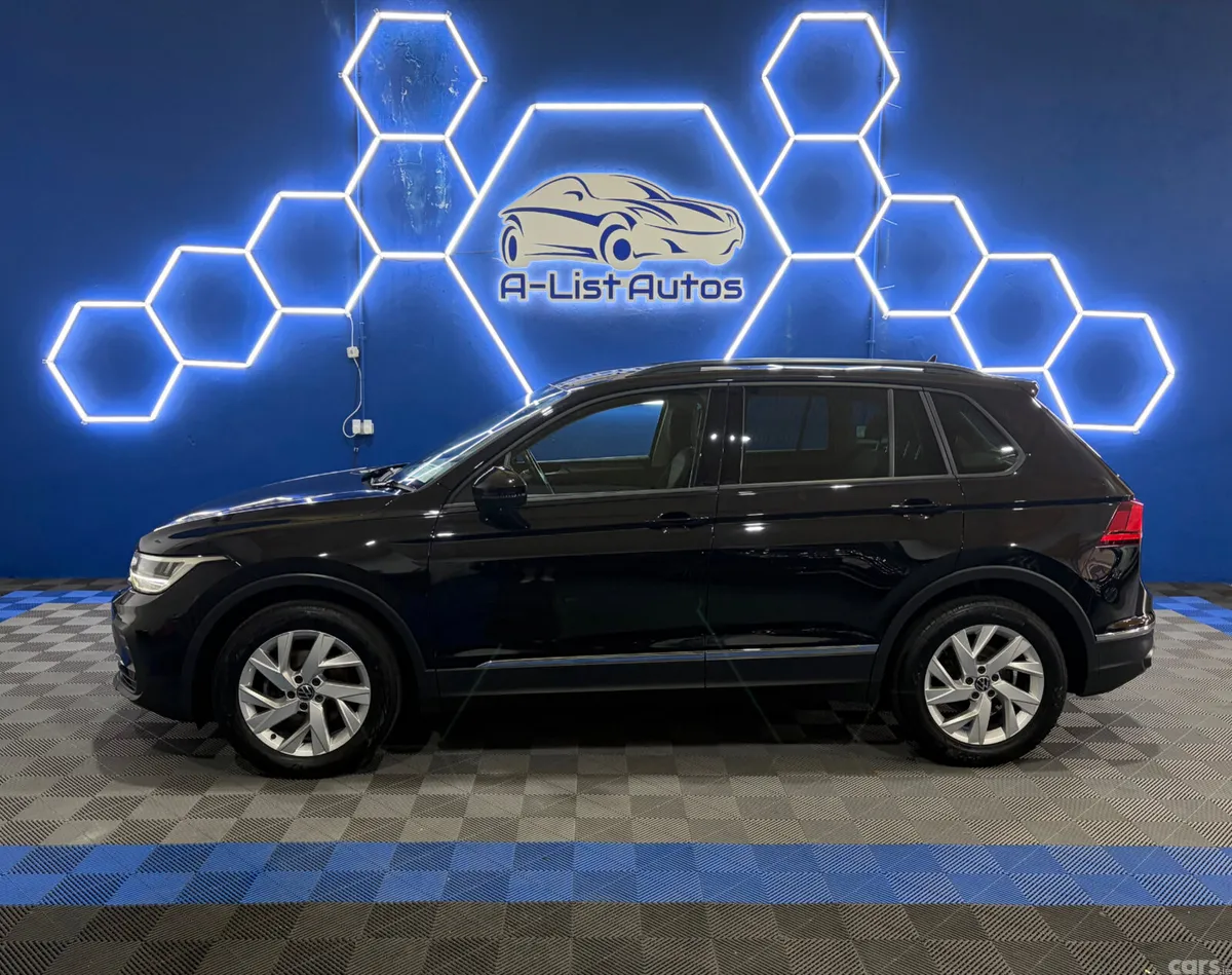 Volkswagen Tiguan SUV, Diesel, 2022, Black