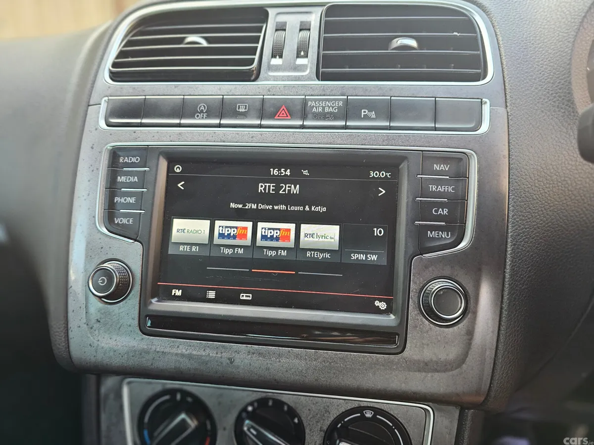 Volkswagen Polo Hatchback, Diesel, 2016, Silver