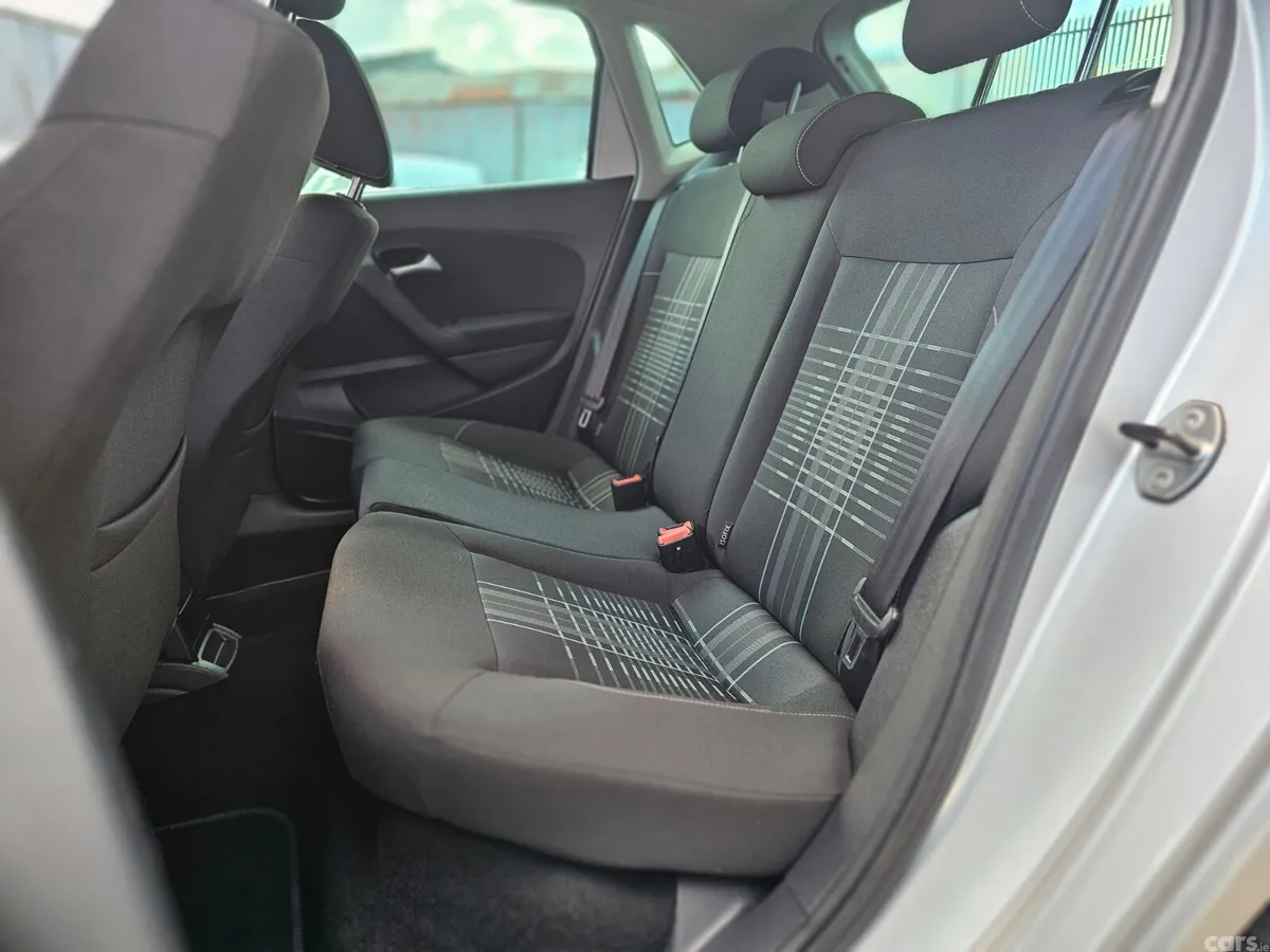Volkswagen Polo Hatchback, Diesel, 2016, Silver