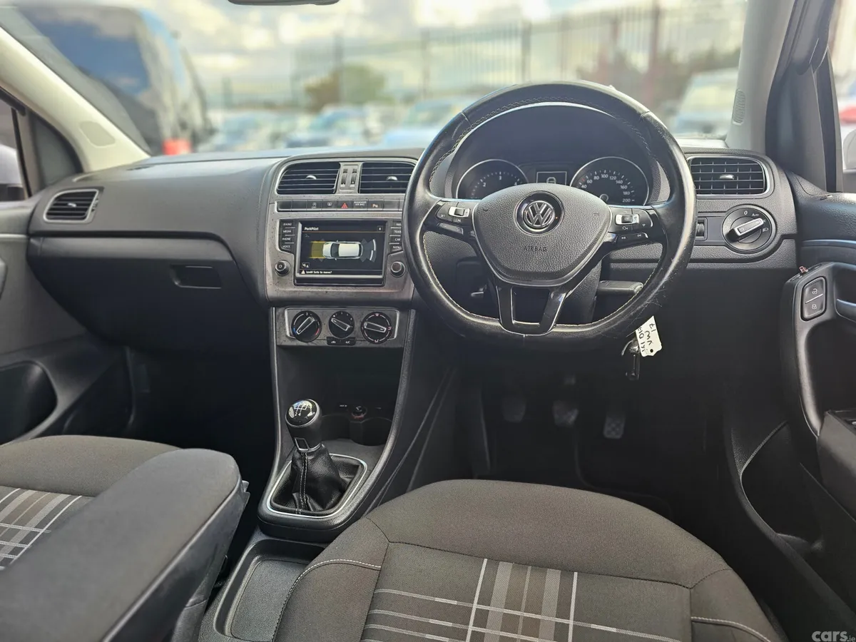 Volkswagen Polo Hatchback, Diesel, 2016, Silver