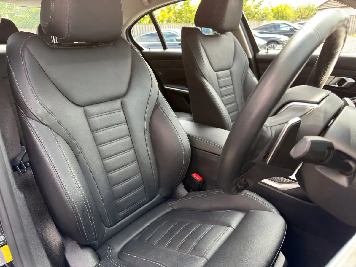 BMW 3-Series Saloon, Petrol Hybrid, 2022, Black