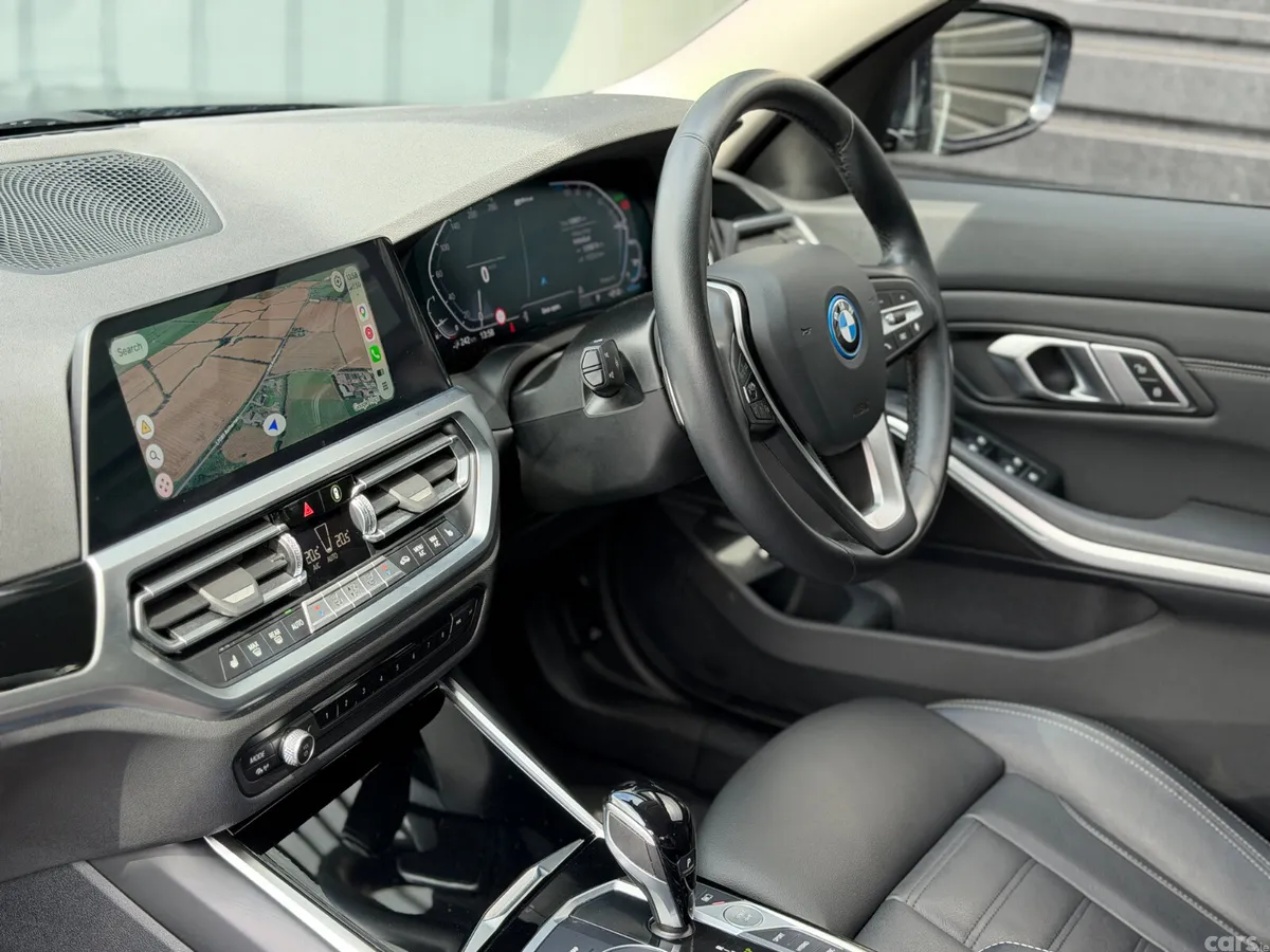 BMW 3-Series Saloon, Petrol Hybrid, 2022, Black