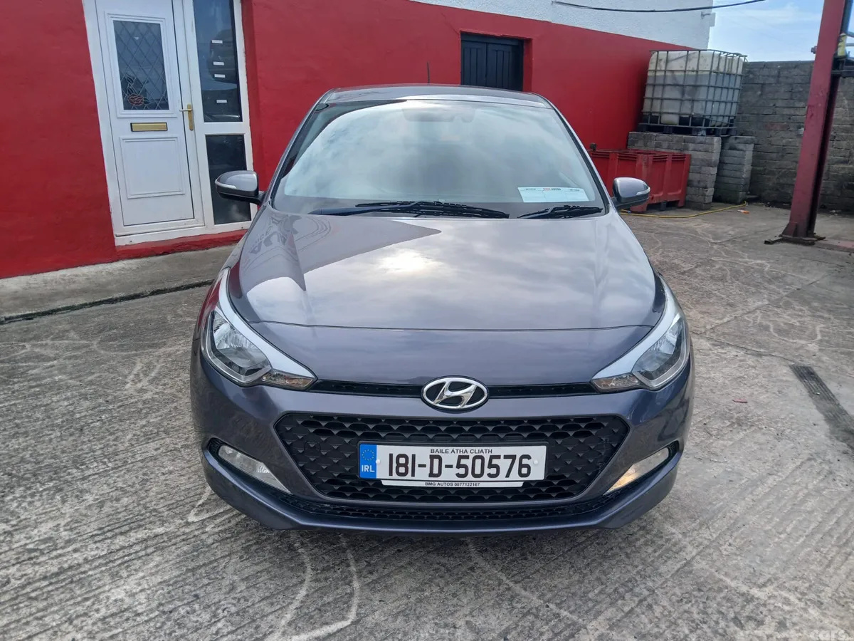 Hyundai i20 Hatchback, Petrol, 2018, Grey