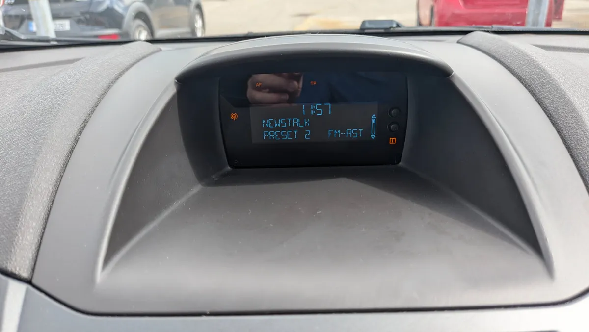 Ford Fiesta Hatchback, Petrol, 2014, Red