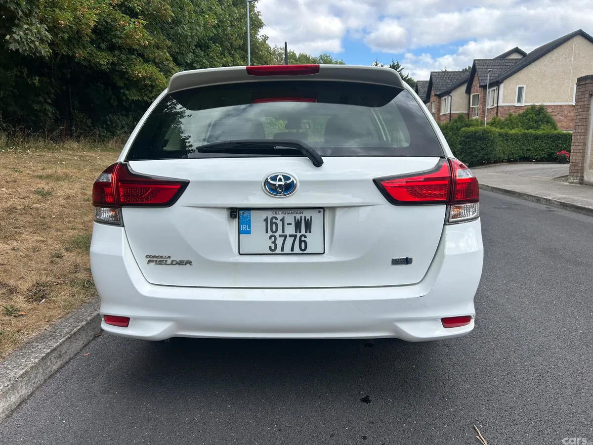 Toyota Corolla Estate, Petrol Hybrid, 2016, White