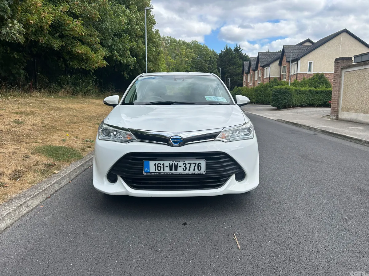 Toyota Corolla Estate, Petrol Hybrid, 2016, White