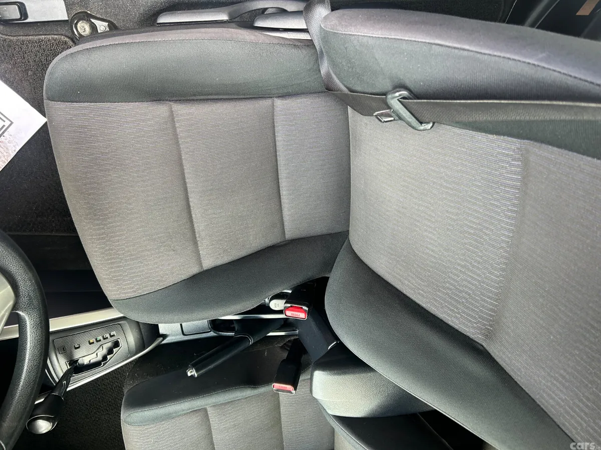 Toyota Corolla Estate, Petrol Hybrid, 2016, White