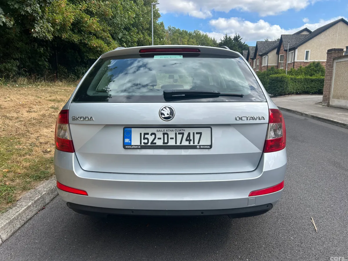 Skoda Octavia Estate, Petrol, 2015, Silver