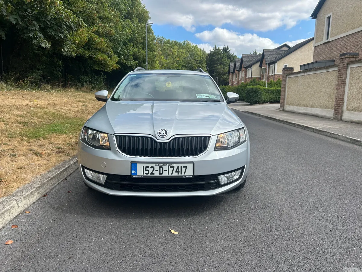 Skoda Octavia Estate, Petrol, 2015, Silver