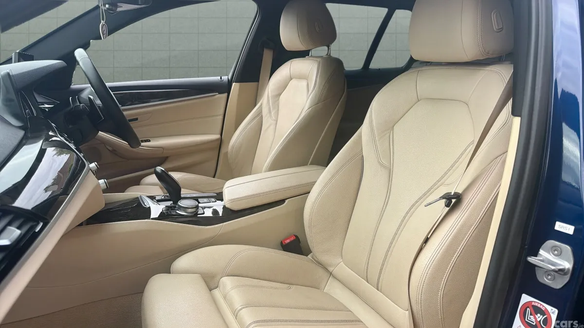 BMW 5-Series Estate, Diesel, 2017, Blue