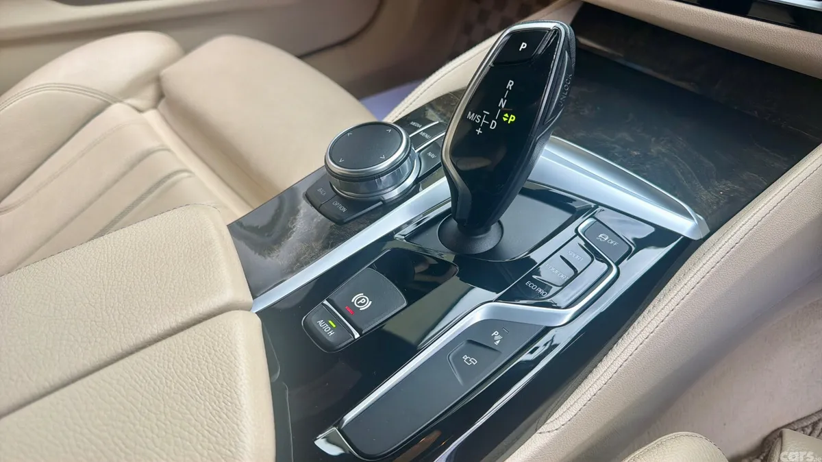 BMW 5-Series Estate, Diesel, 2017, Blue