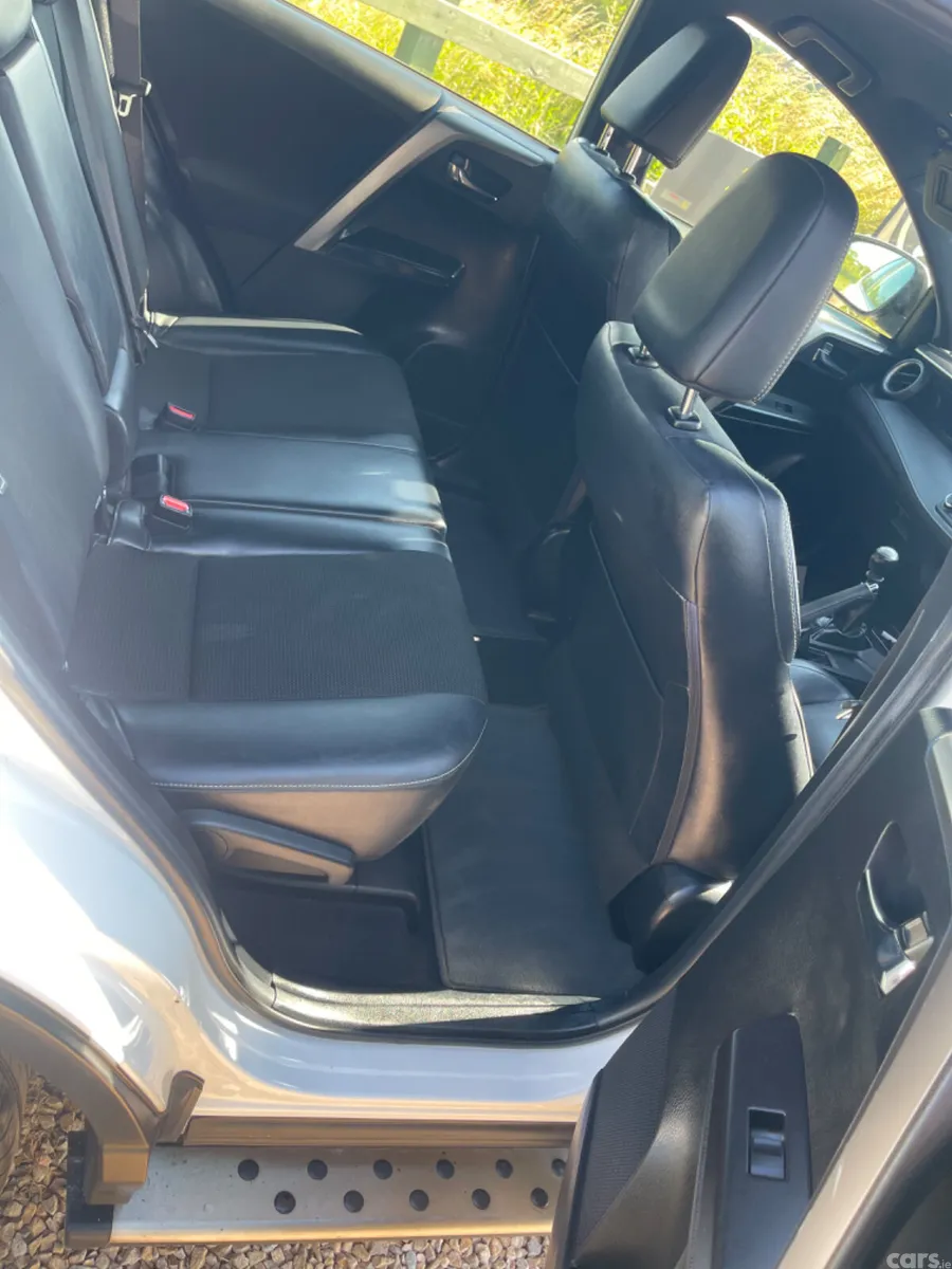 Toyota RAV4 SUV, Diesel, 2016, White