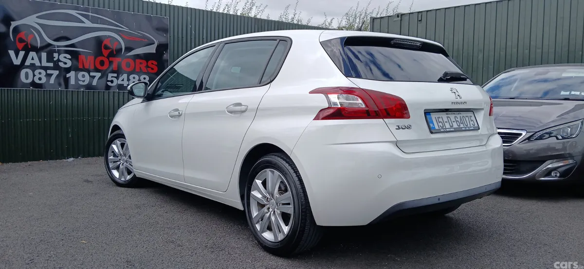 Peugeot 308 Hatchback, Petrol, 2015, White