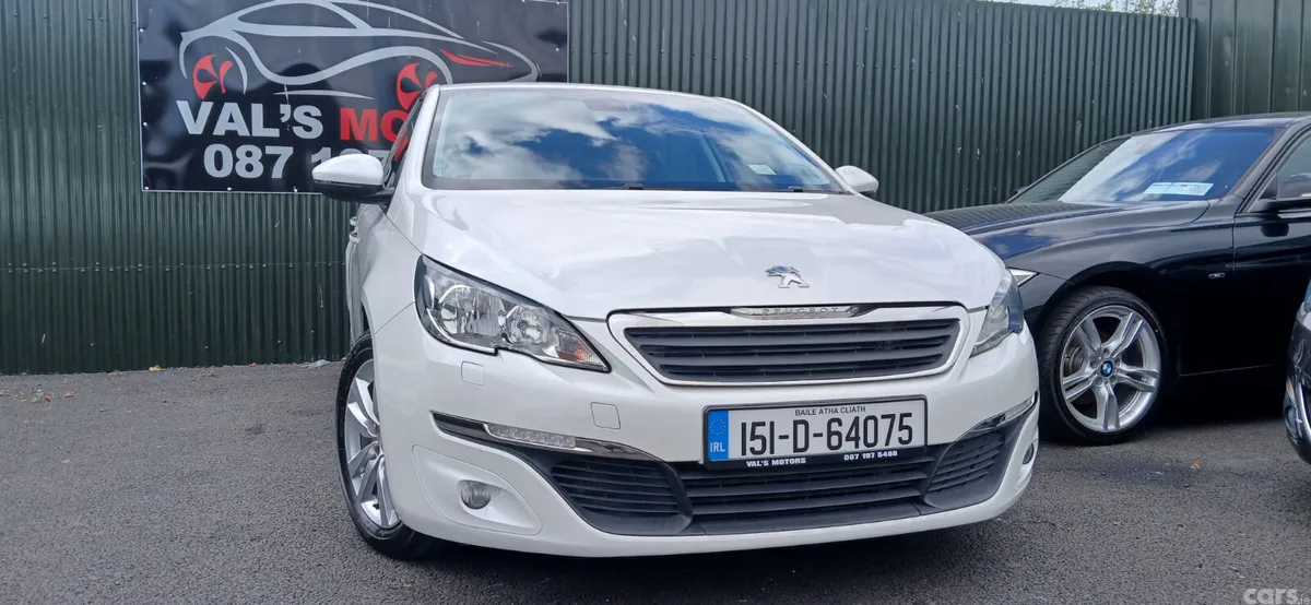 Peugeot 308 Hatchback, Petrol, 2015, White