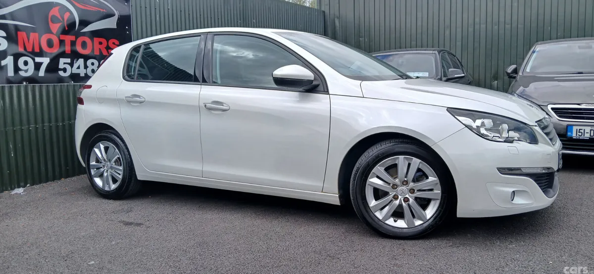 Peugeot 308 Hatchback, Petrol, 2015, White