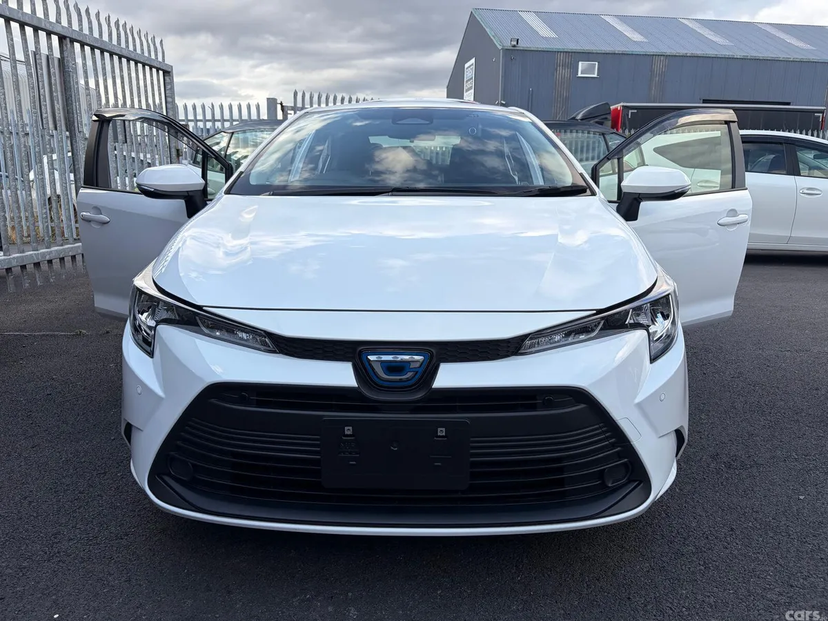 Toyota Corolla Saloon, Petrol Hybrid, 2023, White