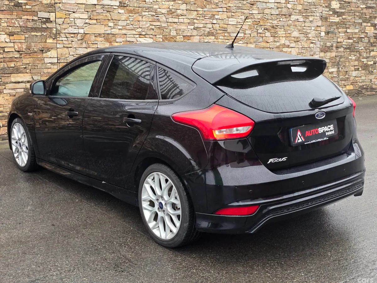 Ford Focus Hatchback, Diesel, 2017, Black