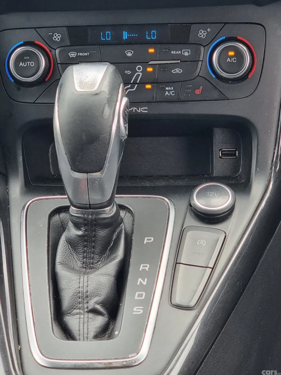 Ford Focus Hatchback, Diesel, 2015, Silver