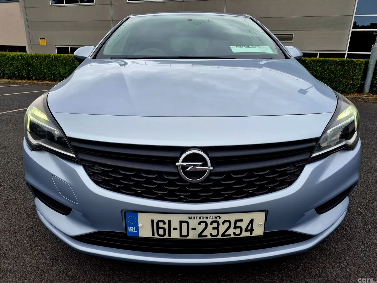 Opel Astra Hatchback, Petrol, 2016, Silver