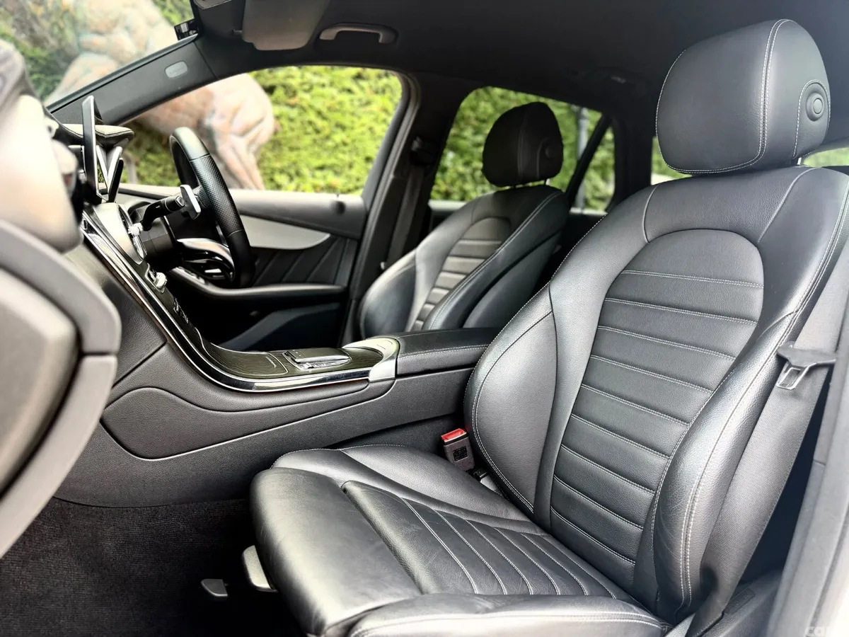 Mercedes-Benz GLC SUV, Diesel Plug-in Hybrid, 2022, White