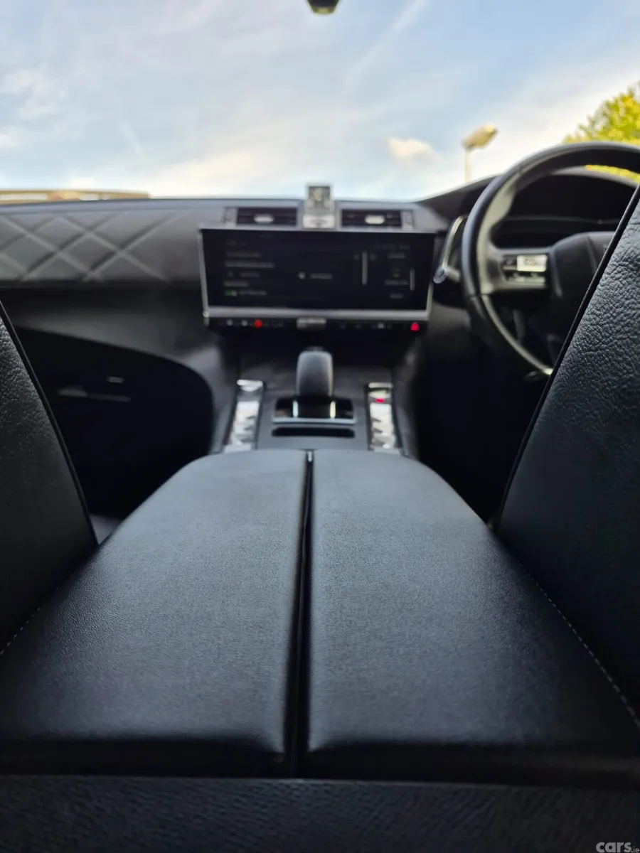 DS Automobiles DS 7 Estate/Jeep, Petrol Plug-in Hybrid, 2024, Grey