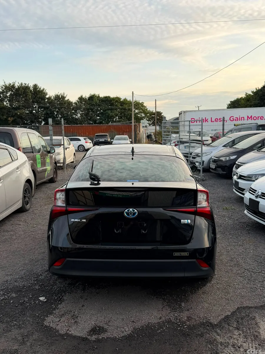 Toyota Prius Saloon, Petrol Hybrid, 2021, Black
