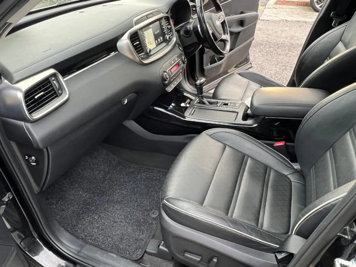 Kia Sorento SUV, Diesel, 2019, Black