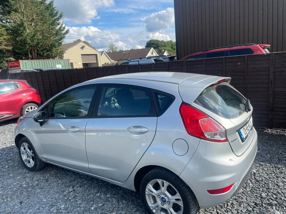 Ford Fiesta Hatchback, Petrol, 2013, Silver