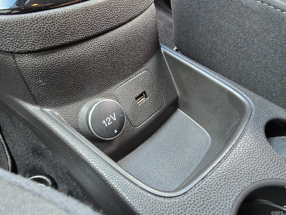 Ford Fiesta Hatchback, Petrol, 2017, Silver