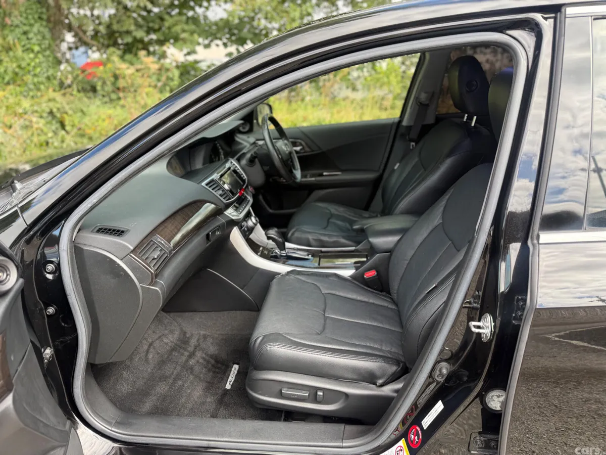 Honda Accord Saloon, Petrol Hybrid, 2015, Black