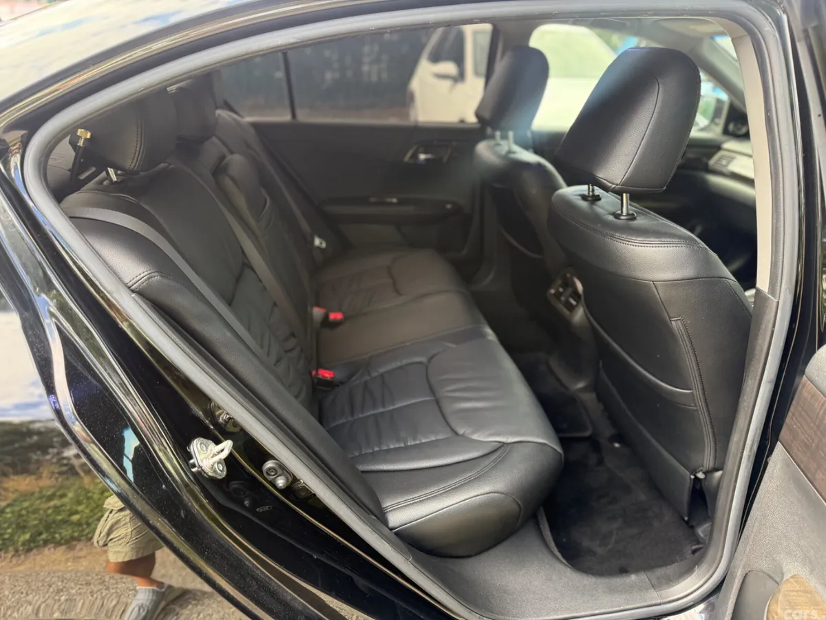 Honda Accord Saloon, Petrol Hybrid, 2015, Black