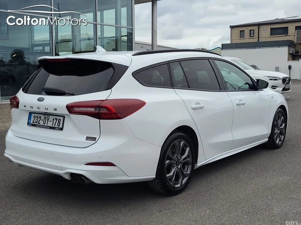 Ford Focus Estate, Petrol, 2023, White