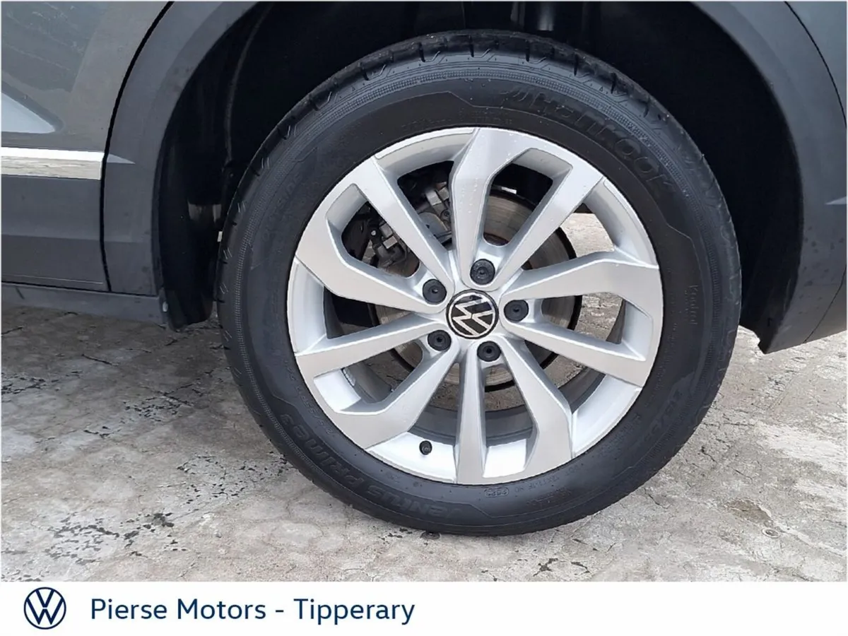 Volkswagen T-Roc SUV, Petrol, 2023, Grey