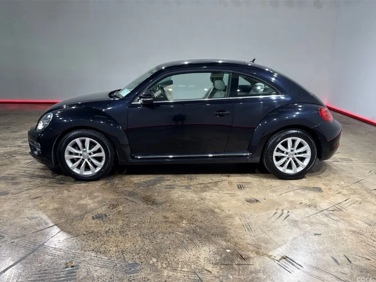 Volkswagen Beetle Hatchback, Petrol, 2017, Black