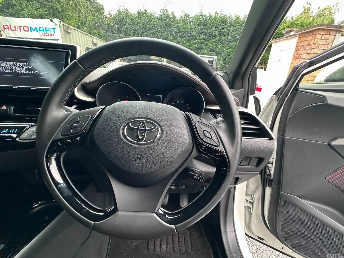 Toyota C-HR SUV, Petrol Hybrid, 2018, White