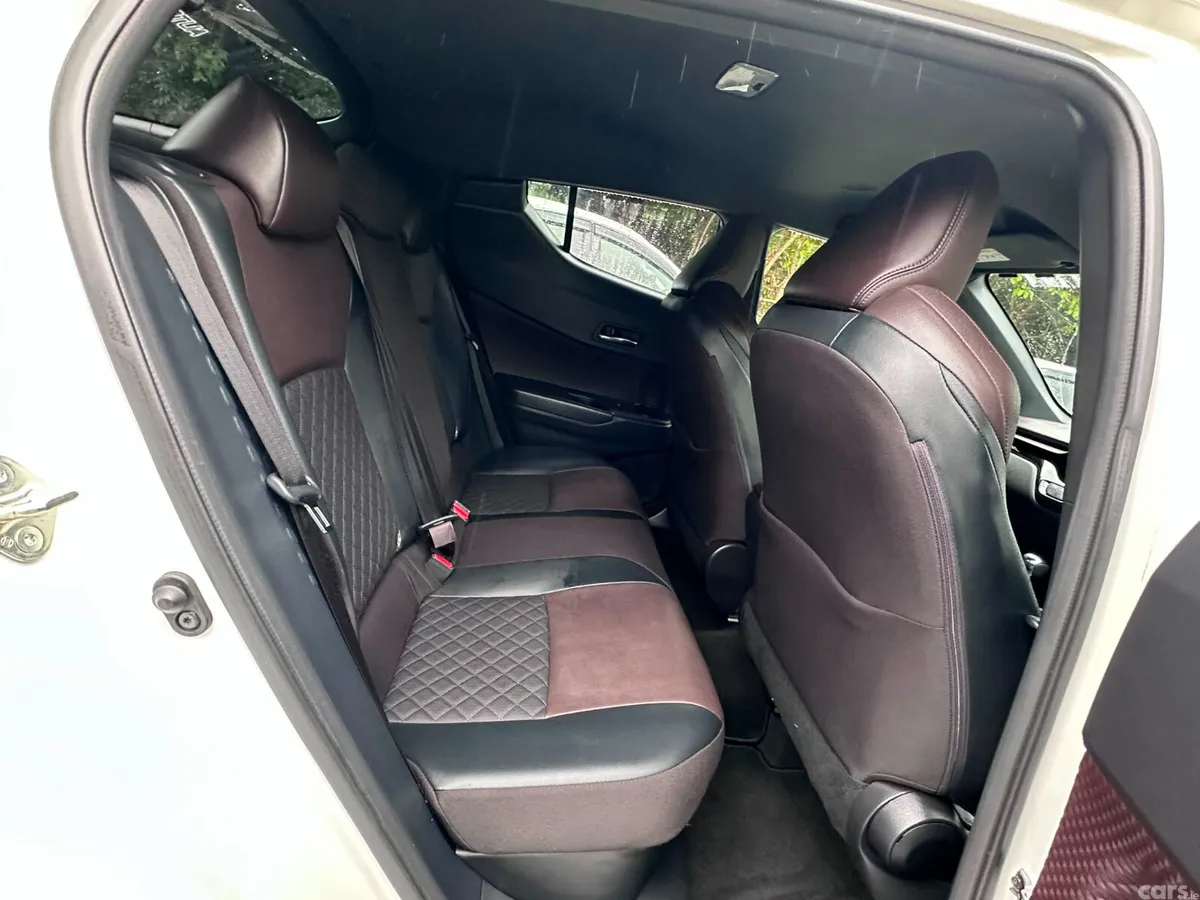 Toyota C-HR SUV, Petrol Hybrid, 2018, White