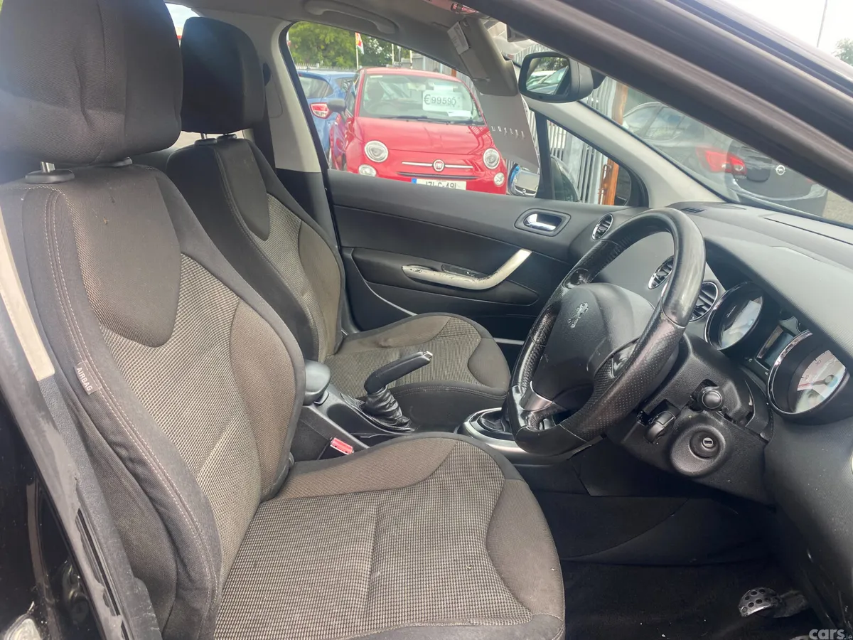 Peugeot 308 Hatchback, Diesel, 2013, Black