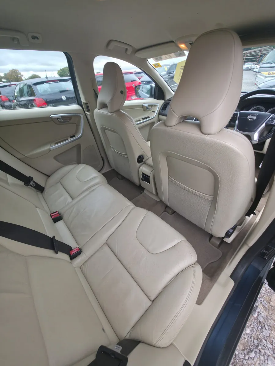 Volvo XC60 SUV, Diesel, 2011, Blue