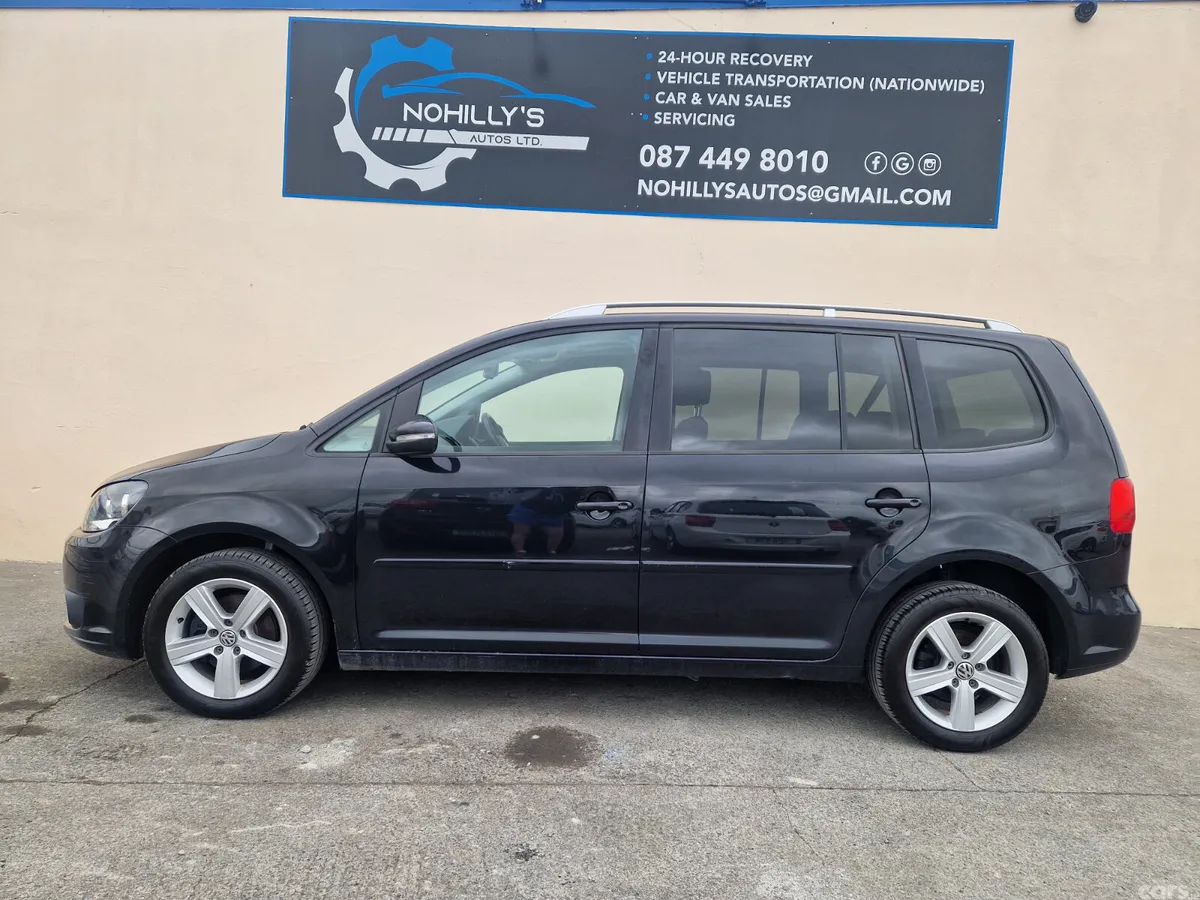 Volkswagen Touran MPV, Diesel, 2015, Black