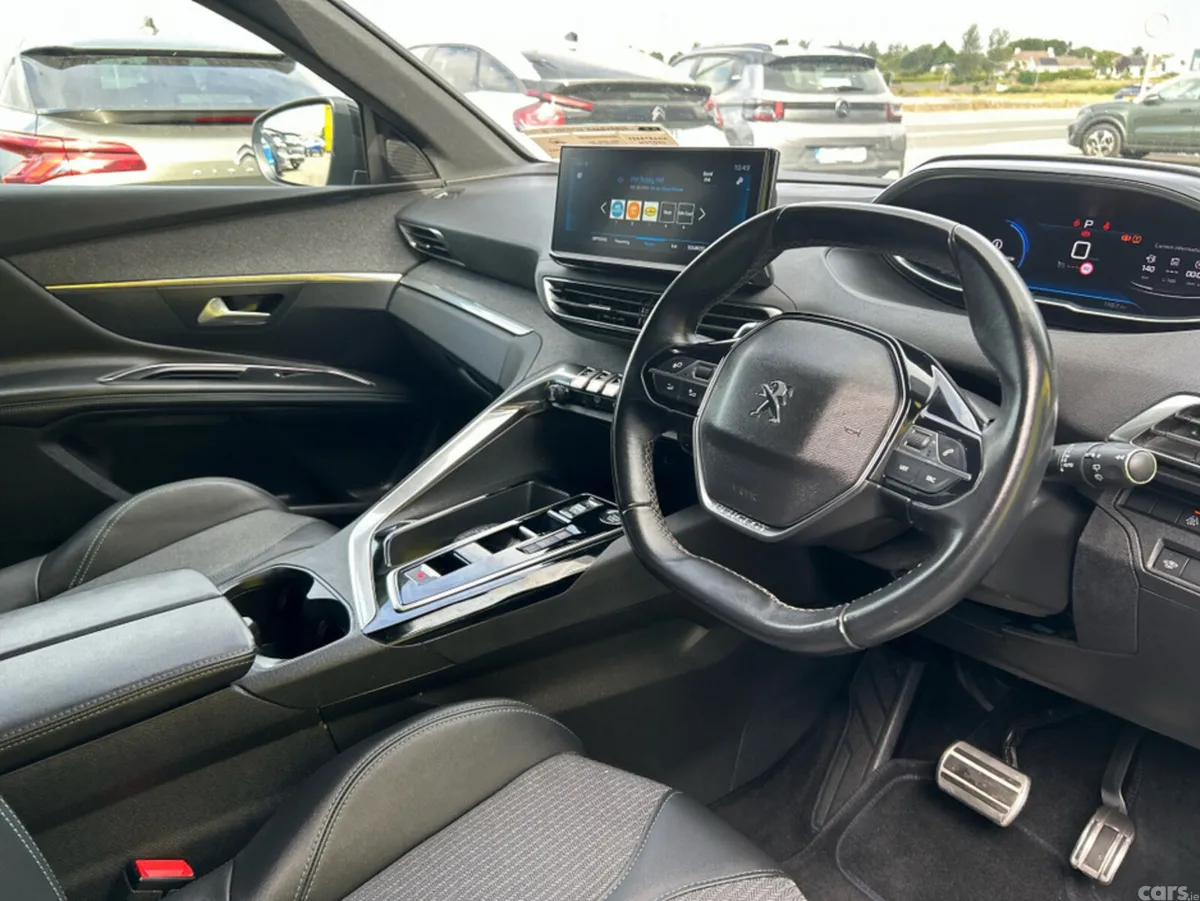 Peugeot 3008 MPV, Diesel, 2023, Grey