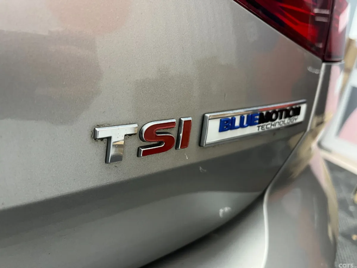 Volkswagen Passat Saloon, Petrol, 2016, Grey