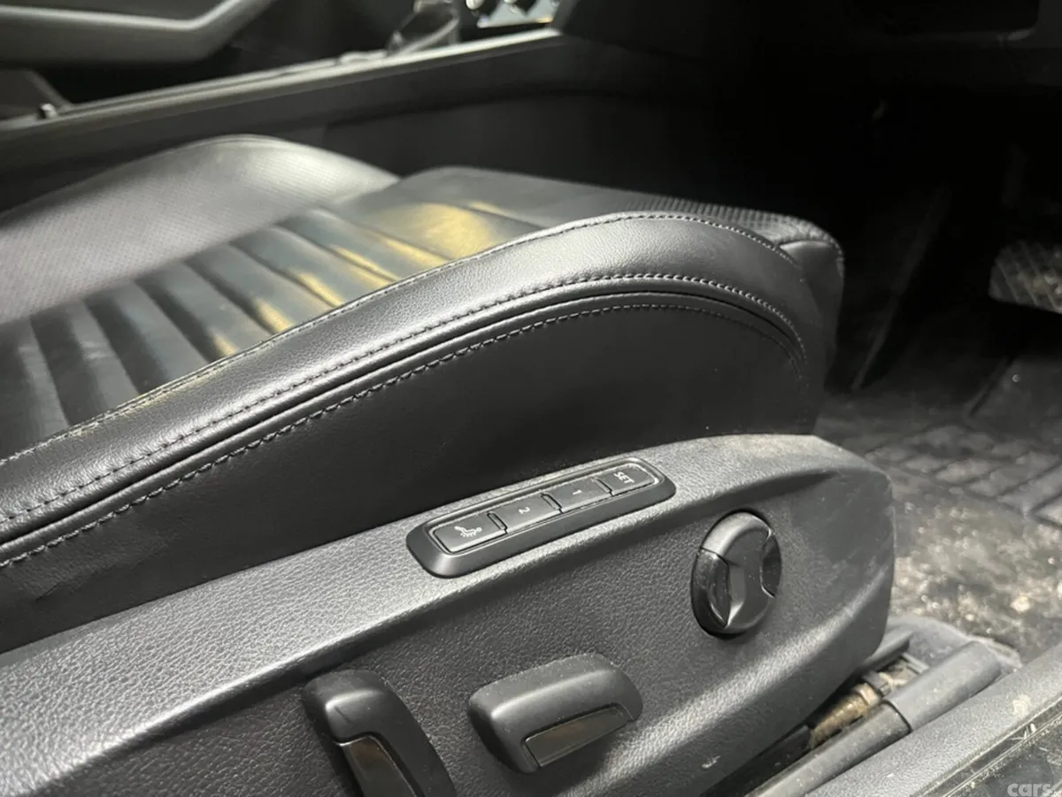 Volkswagen Passat Saloon, Petrol, 2016, Grey