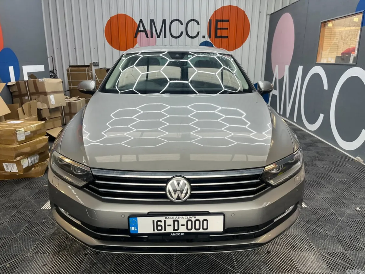Volkswagen Passat Saloon, Petrol, 2016, Grey