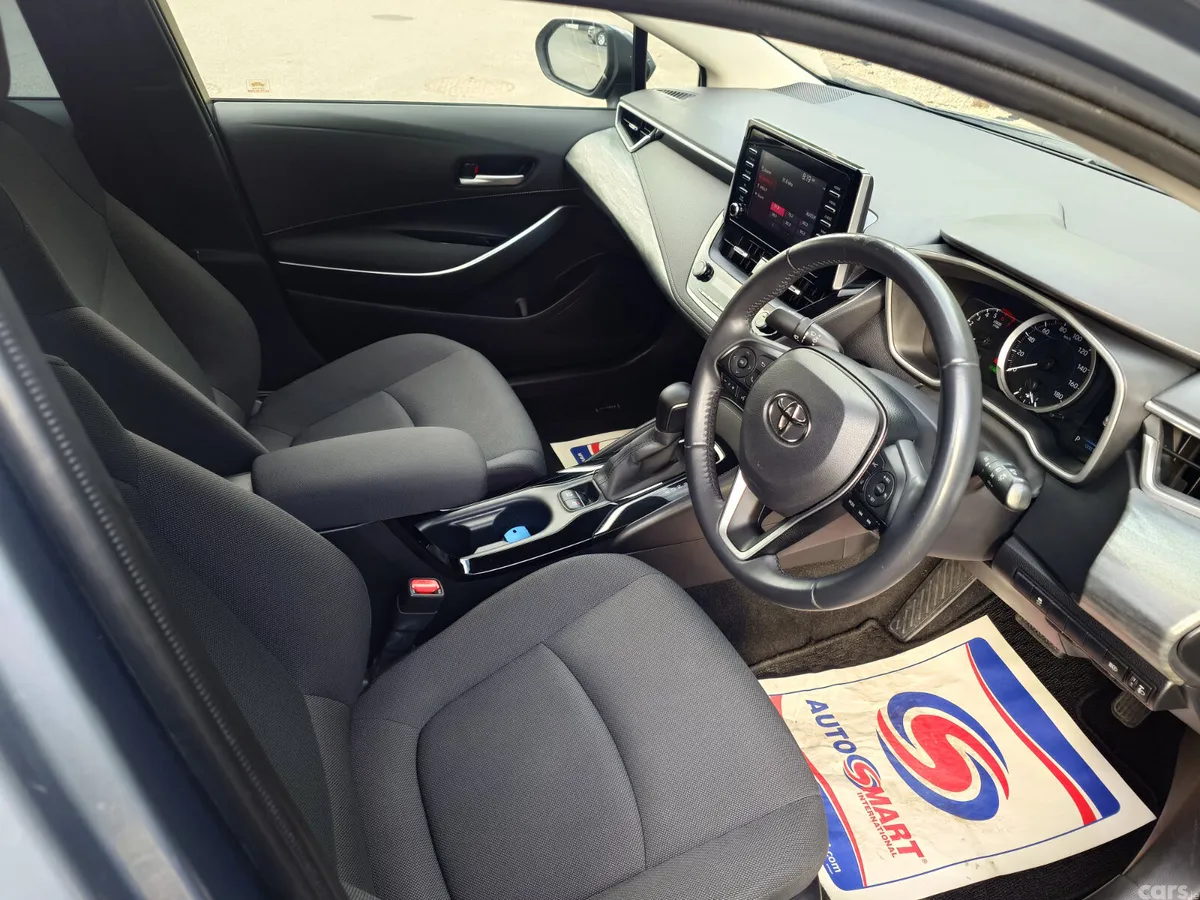 Toyota Corolla Saloon, Petrol Hybrid, 2020, Grey