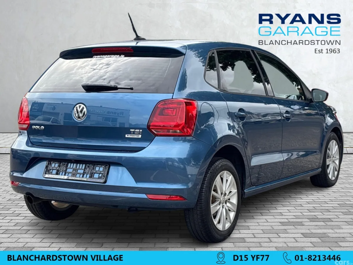 Volkswagen Polo Hatchback, Petrol, 2017, Blue