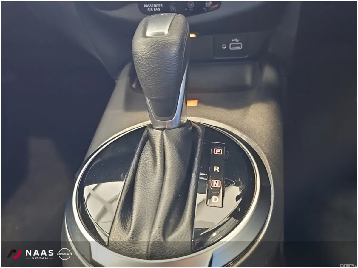 Nissan Juke MPV, Petrol, 2020, Blue